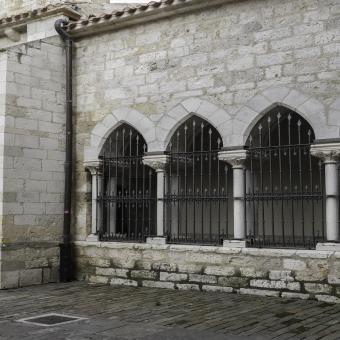 Galería porticada de la Iglesia de San Francisco, Palencia Galería porticada Iglesia de San Francisco