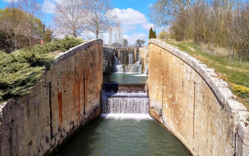 Esclusas de Viñalta, Canal de Castilla