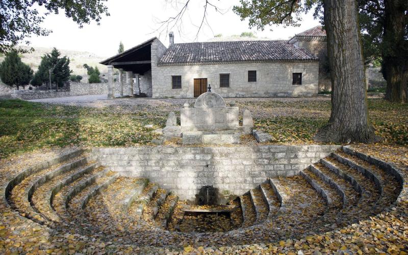 Ermita, Soto y la fuente de la Virgen de Garón