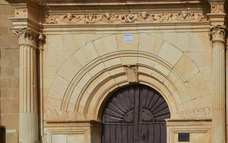 Portada de la Iglesia de la Asunción de la Virgen