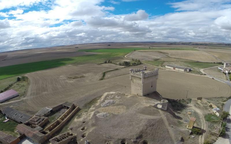 Vista de pájaro Castillo de Belmonte de Campos