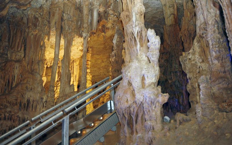 Formaciones kársticas de la Cueva de los Franceses