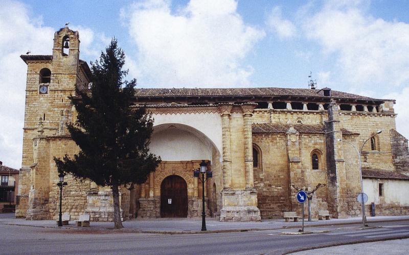 Fachada meridional de la iglesia de San Pedro de Frómista