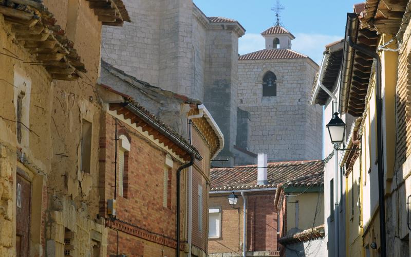 Calle e Iglesia de Nuestra Señora de la Antigua