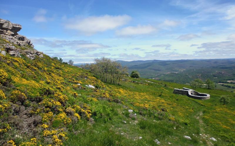 Panorámica Geoparque Las Loras y Pozo de los lobos