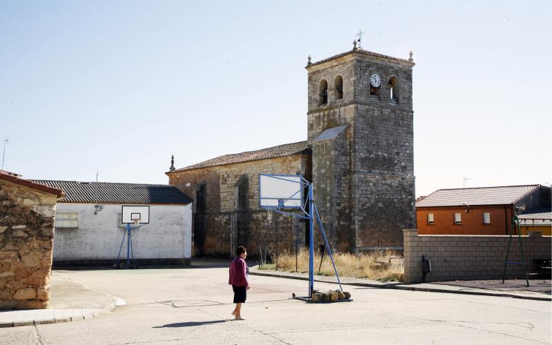 Plaza de la Iglesia de la Asunción, La Vid de Ojeda