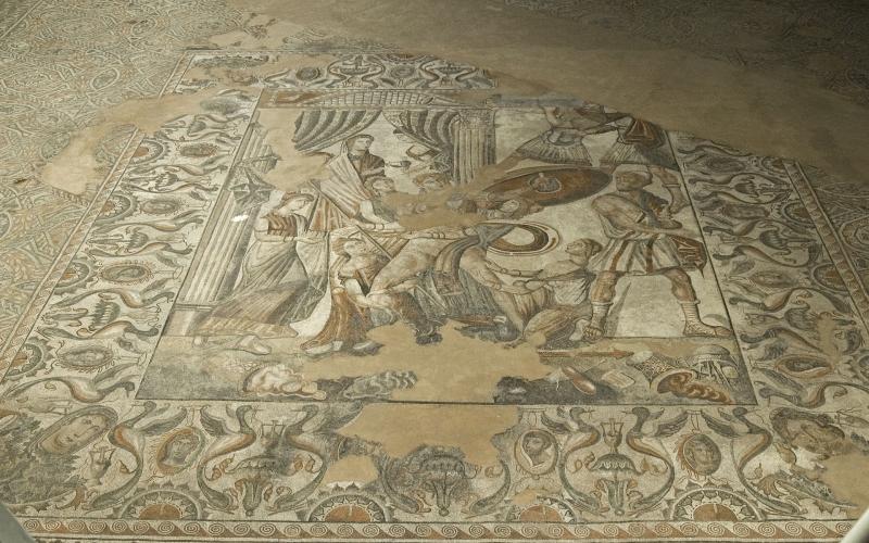 Mosaico de la escena de Aquiles en la Isla Skyros en el oecus