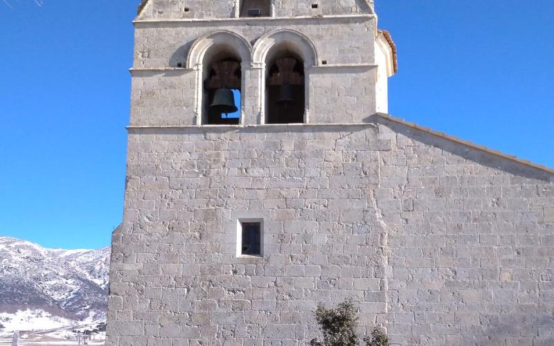 Panorámica espadaña de Nuestra Señora de la Asunción 