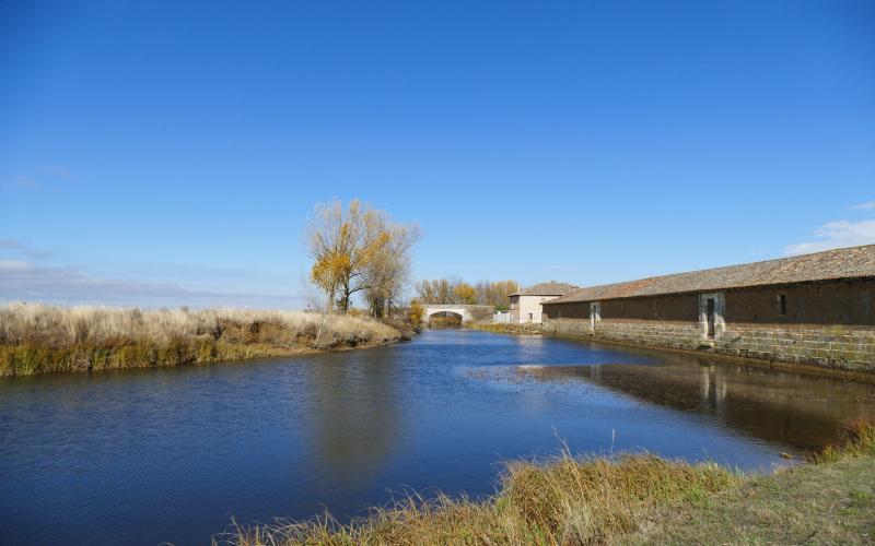 Canal de Castilla Sahagún el Real 