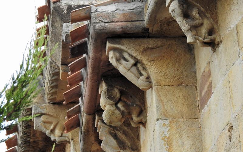 Canecillos de la Iglesia de San Cornelio y San Cipriano