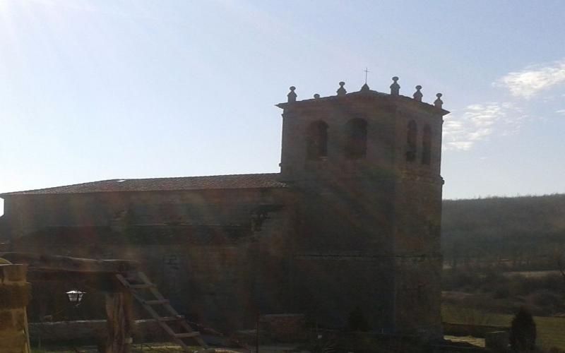 Exterior de la iglesia de San Adrián