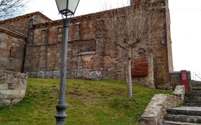 Fachada norte de la Iglesia de San Cornelio y San Cipriano, San Cebrián de Mudá