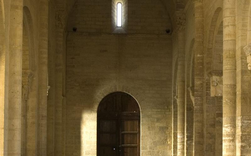 Interior de la Iglesia de San Martín de Tours