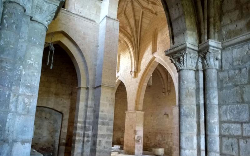 Detalle del interior de la iglesia del Monasterio de Santa Cruz de la Zarza