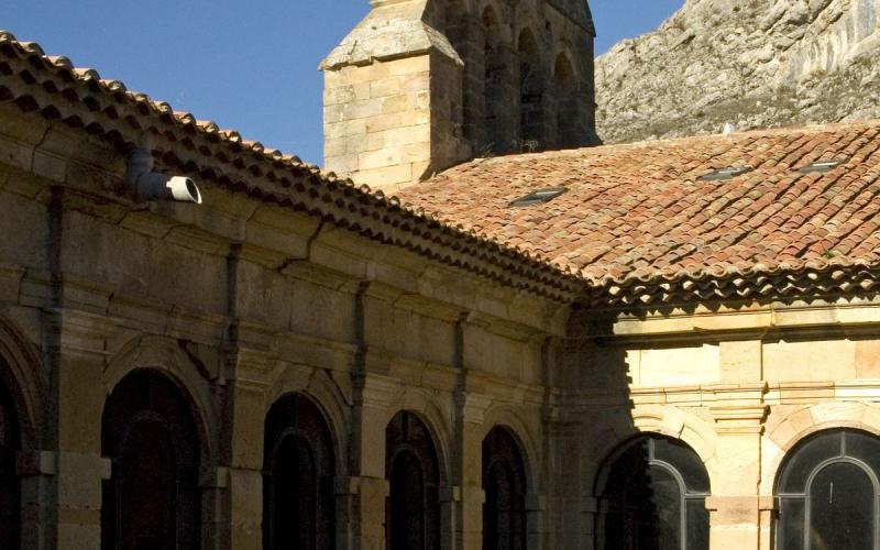 Espadaña desde el interior de Santa María la Real