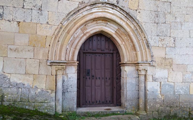 Portada de la Iglesia de San Juan Bautista