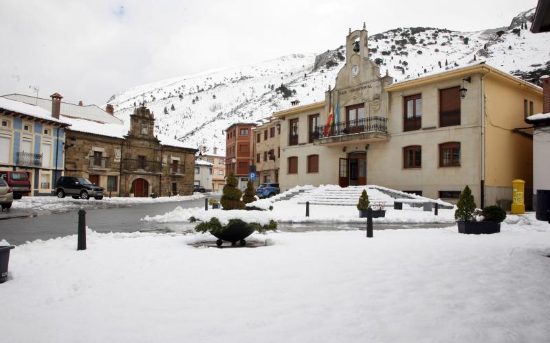 Plaza Mayor Velilla del Río Carrión