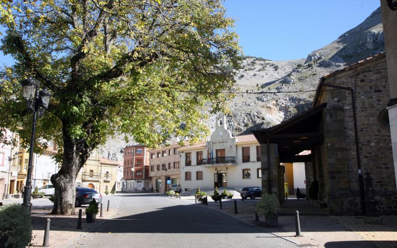 Plaza Mayor Velilla del Río Carrión